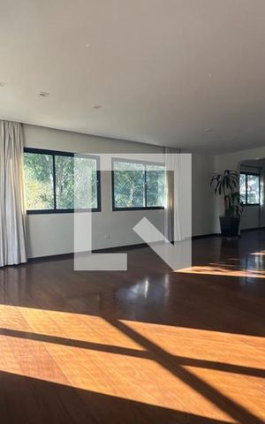 Apartamento para alugar com 240m², 4 quartos e 4 vagas Apartamento para alugar com 240m², 4 quartos e 4 vagasSala