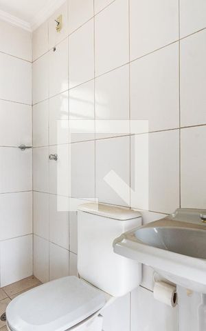 Casa à venda com 120m², 2 quartos e 2 vagas Casa à venda com 120m², 2 quartos e 2 vagasBanheiro de Serviço