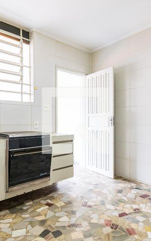 Casa à venda com 120m², 2 quartos e 2 vagas Casa à venda com 120m², 2 quartos e 2 vagasCozinha