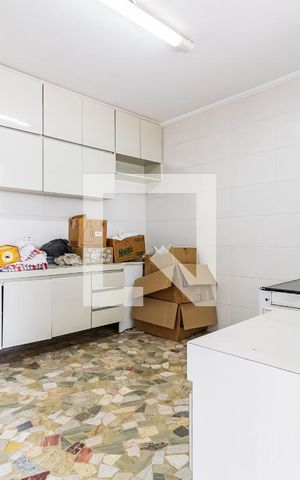 Casa à venda com 120m², 2 quartos e 2 vagas Casa à venda com 120m², 2 quartos e 2 vagasCozinha