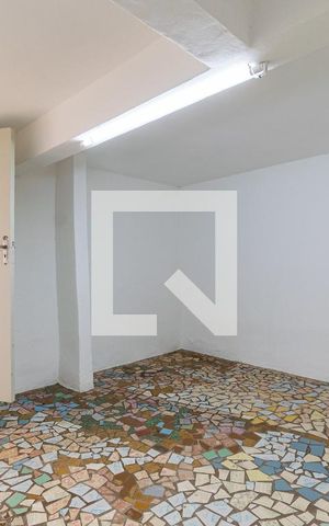 Casa à venda com 120m², 2 quartos e 2 vagas Casa à venda com 120m², 2 quartos e 2 vagasPorão