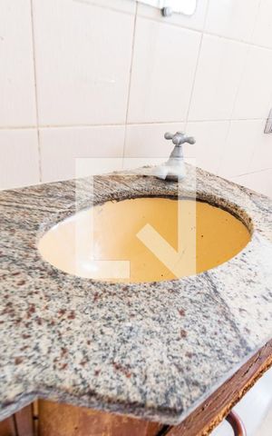 Casa à venda com 120m², 2 quartos e 2 vagas Casa à venda com 120m², 2 quartos e 2 vagasBanheiro Social