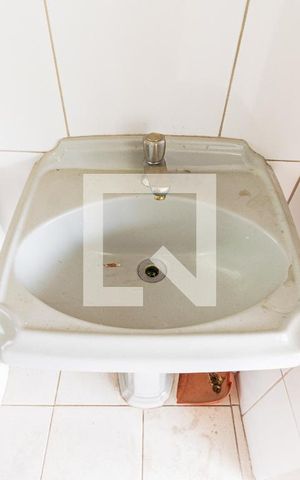 Casa à venda com 120m², 2 quartos e 2 vagas Casa à venda com 120m², 2 quartos e 2 vagasBanheiro de Serviço