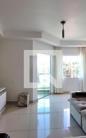 Casa à venda com 315m², 4 quartos e 4 vagasSala
