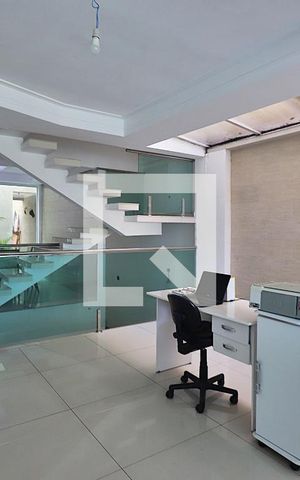 Casa à venda com 315m², 4 quartos e 4 vagasSala
