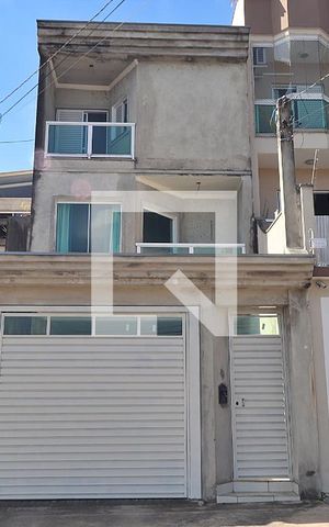 Casa à venda com 315m², 4 quartos e 4 vagasFachada