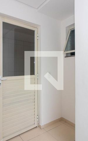 Apartamento à venda com 80m², 3 quartos e 1 vaga Apartamento à venda com 80m², 3 quartos e 1 vagaÁrea de Serviço