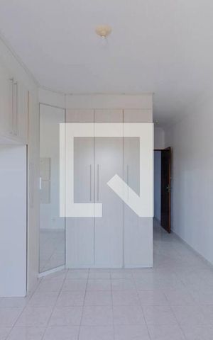 Casa para alugar com 170m², 3 quartos e 4 vagas Casa para alugar com 170m², 3 quartos e 4 vagasSuíte