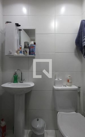 Apartamento à venda com 40m², 2 quartos e 1 vaga Apartamento à venda com 40m², 2 quartos e 1 vagaBanheiro