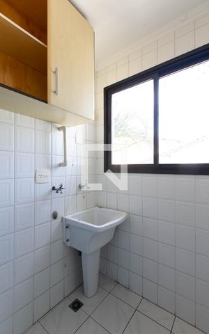 Apartamento à venda com 52m², 2 quartos e 1 vaga Apartamento à venda com 52m², 2 quartos e 1 vagaArea de Serviço