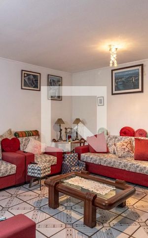 Casa à venda com 535m², 3 quartos e 2 vagas Casa à venda com 535m², 3 quartos e 2 vagasSala