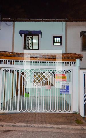 Casa à venda com 153m², 2 quartos e 2 vagasFachada