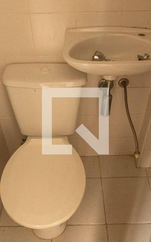 Apartamento à venda com 115m², 3 quartos e 2 vagas Apartamento à venda com 115m², 3 quartos e 2 vagasBanheiro de Serviço