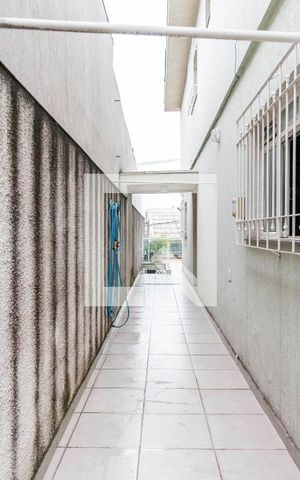 Casa para alugar com 163m², 3 quartos e 1 vaga Casa para alugar com 163m², 3 quartos e 1 vagaCorredor