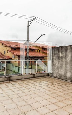 Casa para alugar com 163m², 3 quartos e 1 vaga Casa para alugar com 163m², 3 quartos e 1 vagaVaranda