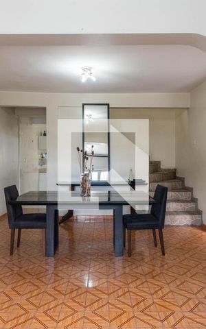 Casa para alugar com 163m², 3 quartos e 1 vaga Casa para alugar com 163m², 3 quartos e 1 vagaSala