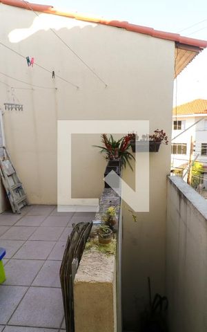 Casa à venda com 100m², 2 quartos e 1 vaga Casa à venda com 100m², 2 quartos e 1 vagaÁrea de Serviço