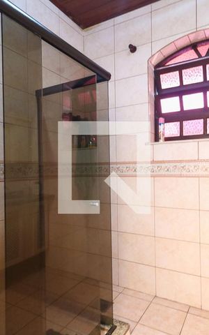 Casa à venda com 85m², 2 quartos e 1 vaga Casa à venda com 85m², 2 quartos e 1 vagaBanheiro