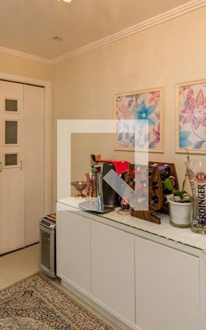 Casa à venda com 149m², 3 quartos e 2 vagas Casa à venda com 149m², 3 quartos e 2 vagasSala