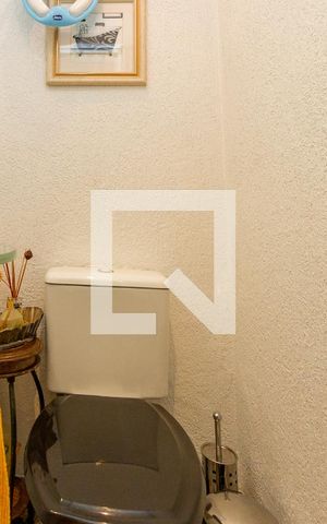 Casa à venda com 149m², 3 quartos e 2 vagas Casa à venda com 149m², 3 quartos e 2 vagasLavabo