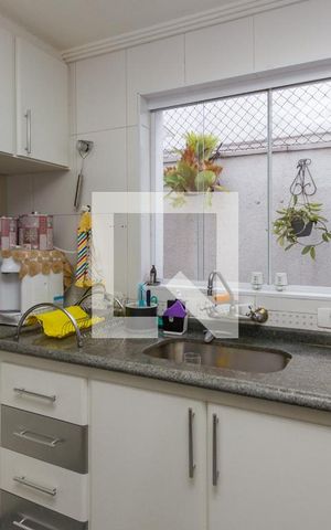 Casa à venda com 149m², 3 quartos e 2 vagas Casa à venda com 149m², 3 quartos e 2 vagasCozinha