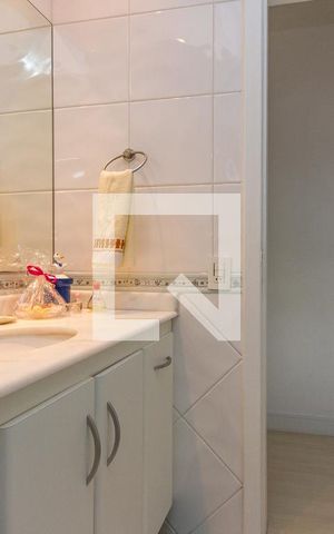 Casa à venda com 149m², 3 quartos e 2 vagas Casa à venda com 149m², 3 quartos e 2 vagasBanheiro