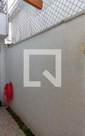 Casa à venda com 149m², 3 quartos e 2 vagas Casa à venda com 149m², 3 quartos e 2 vagasCorredor Lateral