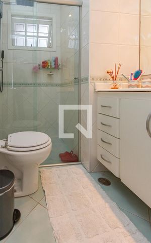 Casa à venda com 149m², 3 quartos e 2 vagas Casa à venda com 149m², 3 quartos e 2 vagasBanheiro