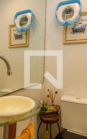 Casa à venda com 149m², 3 quartos e 2 vagas Casa à venda com 149m², 3 quartos e 2 vagasLavabo