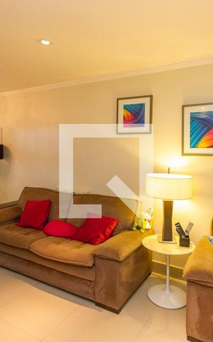 Casa à venda com 149m², 3 quartos e 2 vagas Casa à venda com 149m², 3 quartos e 2 vagasSala