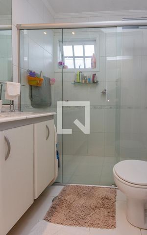 Casa à venda com 149m², 3 quartos e 2 vagas Casa à venda com 149m², 3 quartos e 2 vagasBanheiro da Suíte