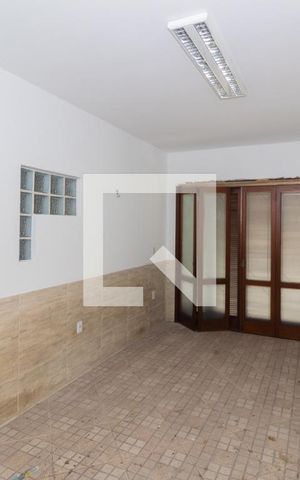 Casa à venda com 280m², 5 quartos e 6 vagasGaragem