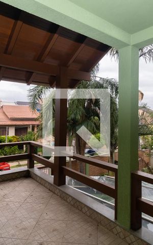 Casa à venda com 280m², 5 quartos e 6 vagasQuarto Suíte 1-Varanda