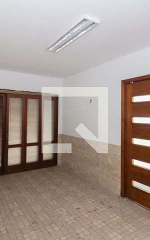 Casa à venda com 280m², 5 quartos e 6 vagasGaragem