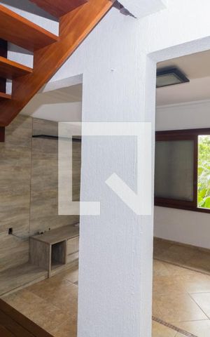 Casa à venda com 280m², 5 quartos e 6 vagasSala