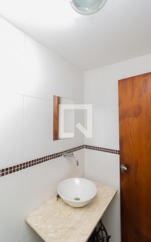 Casa à venda com 280m², 5 quartos e 6 vagasBanheiro 2