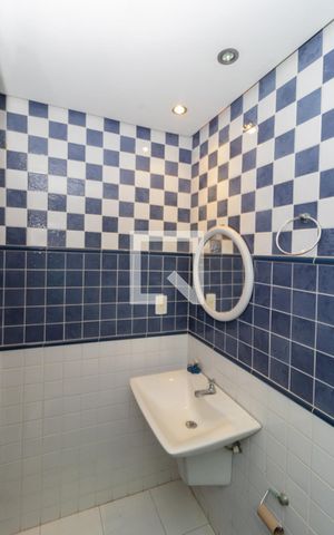 Casa à venda com 280m², 5 quartos e 6 vagasQuarto Suíte 2-Banheiro