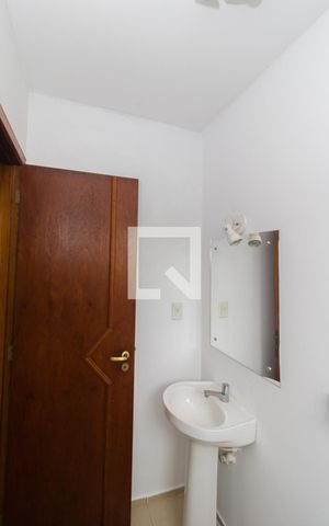 Casa à venda com 280m², 5 quartos e 6 vagasQuarto Suíte 3-Banheiro