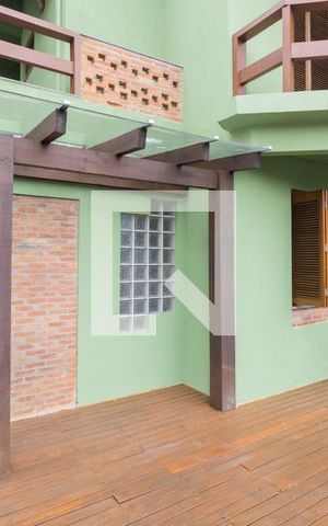 Casa à venda com 280m², 5 quartos e 6 vagasQuintal