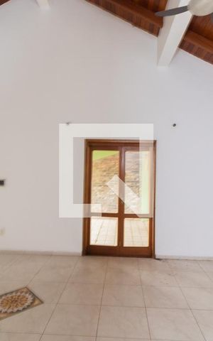 Casa à venda com 280m², 5 quartos e 6 vagasSótão