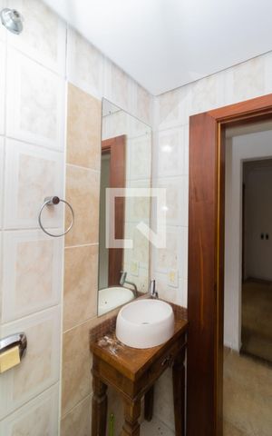 Casa à venda com 280m², 5 quartos e 6 vagasBanheiro 1