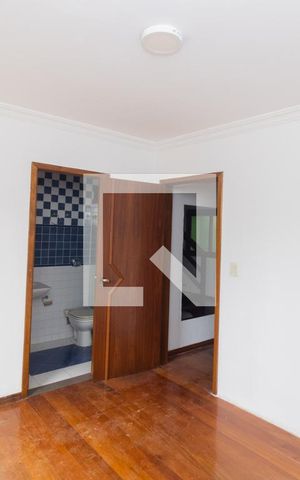 Casa à venda com 280m², 5 quartos e 6 vagasQuarto Suíte 2