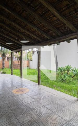 Casa à venda com 280m², 5 quartos e 6 vagasQuintal