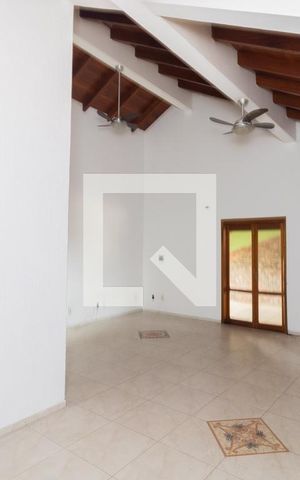 Casa à venda com 280m², 5 quartos e 6 vagasSótão