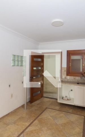 Casa à venda com 280m², 5 quartos e 6 vagasCozinha