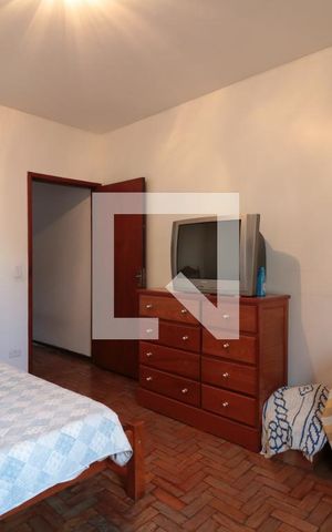 Casa à venda com 200m², 3 quartos e 2 vagasQuarto 4