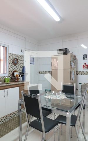 Casa à venda com 200m², 3 quartos e 2 vagasCozinha