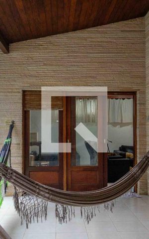 Casa para alugar com 580m², 5 quartos e 5 vagas Casa para alugar com 580m², 5 quartos e 5 vagasQuintal