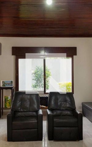 Casa para alugar com 580m², 5 quartos e 5 vagas Casa para alugar com 580m², 5 quartos e 5 vagasSala
