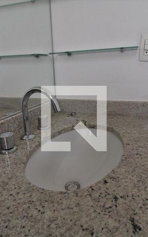 Apartamento para alugar com 67m², 2 quartos e 1 vagaPia do banheiro